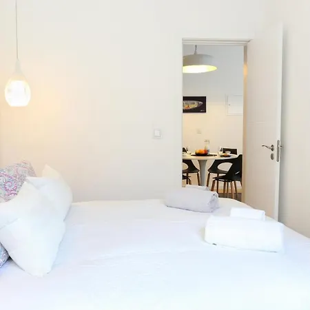 Modern And Central 10 By Lisbonne Collection * Lisbon