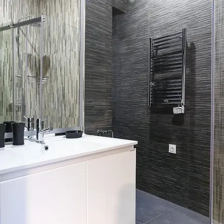 Modern And Central 10 By Lisbonne Collection Apartman